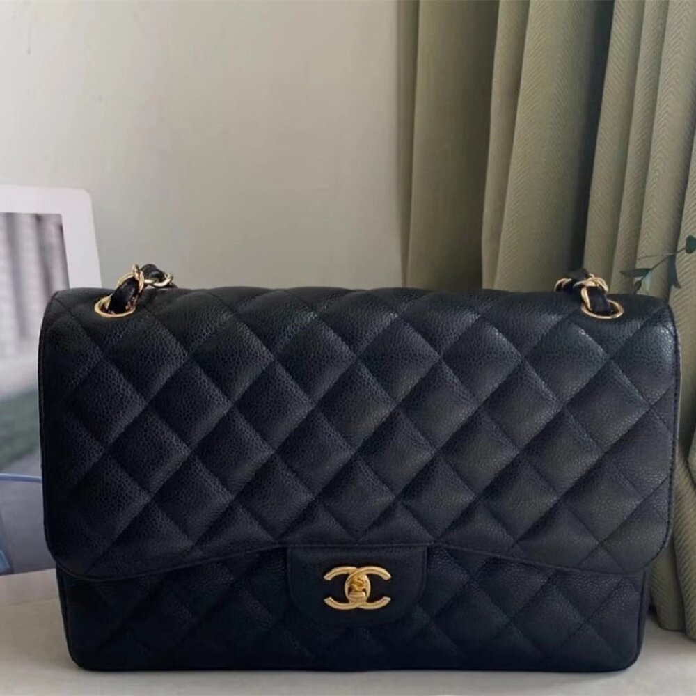 CHANEL Caviar Quilted Jumbo Double Flap Black